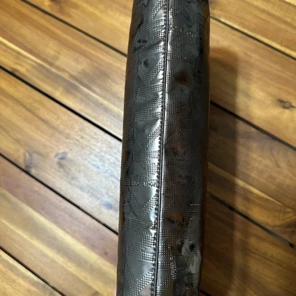 Michael Kors Berkeley Signature Mirror Logo Clutch Bag - Picture 3 of 5